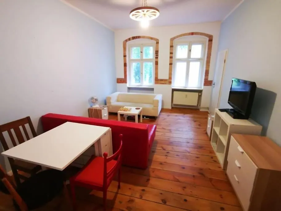 Апартаменты Typical Altbau In The Heart Of Berlin Wedding